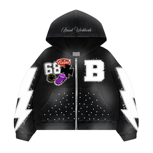 Sweat à capuche court zippé personnalisé avec impression intégrale, broderie vieillie, coupe ample, délavage acide et strass - Product Image 1