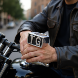 Anillo de Motero con Iniciales de Acero Inoxidable para Hombre, Talla TG 8-14 SR126, Anillos de Moda - Product Image 3