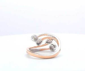 แหวนเพชรหลายแถวสีโรสโกลด์14K สไตล์ดีไซน์แบบห่อเปิดพร้อมลูกแพร์ธรรมชาติและการเน้นที่คลัสเตอร์กลม - Product Image 4