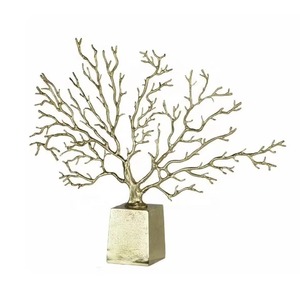 Figurine de gymnastique élégante Objet de table sculptural Accent unique pour les intérieurs modernes Espaces de bureau et affichage inspiré du fitness - Product Image 1