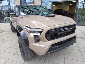 โตโยต้า ทาโคมา TRD PRO V6 เทอร์โบ ดีเซล 4x4 ปี 2025 เกียร์อัตโนมัติ หลังคาซันรูฟ เบาะหนังสีเข้ม 6 ที่นั่ง ยูโร 6 รับประกัน อะลูมิเนียมอัลลอย - Product Image 2