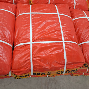 Tela de lona de PE resistente al por mayor para acampar al aire libre y uso industrial impermeable estilo liso tamaño GSM - Product Image 1