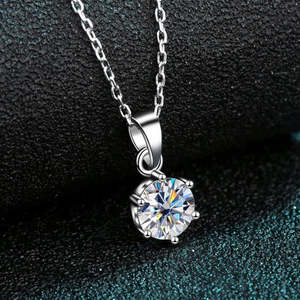 Colgante Clásico Solitario Zarkan de Plata 925 con Forma de Gota de Agua en Oro de 18k, Rodio, Diamante, Esmeralda, Amatista, Circonita y Cadenas de Oro - Product Image 2