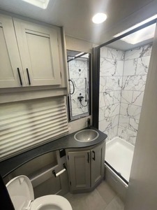 Nueva Caravana C-o-a-c-h-m-e-n F-r-e-e-l-a--n-d-e-r 29K-B-F 2025 en Venta para Acampar y Viajar - Product Image 5
