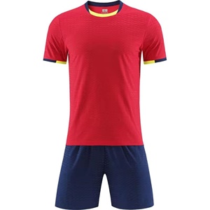 Fournisseur direct d'usine, uniformes de football confortables pour adultes, haute qualité, personnalisables, tissu 100% polyester, design personnalisé pour l'équipe - Product Image 1