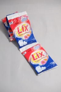 ผงซักฟอกแบบใช้แล้วทิ้ง LIX สำหรับขจัดคราบลายดอกไม้ในฤดูร้อน เป็นมิตรต่อสิ่งแวดล้อม ราคาแข่งขัน รับผลิตแบบ OEM ODM แบรนด์ส่วนตัว - Product Image 6