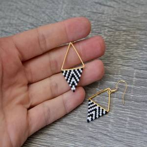 Nouveau concepteur Triangle à carreaux laiton plaqué or graines boucles d'oreilles perlées bijoux pour femmes porter dans la fête de mariage, Hldi - Product Image 4