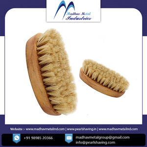 Brosse à barbe en bois faite à la main Brosse à barbe en bois de haute vente disponible au prix d'usine - Product Image 2