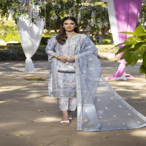 Trajes paquistaníes para mujer diseñados por Dr. Haris Vol MIRAAS Indian Kurta Set para mujeres Material de organza para adultos - Product Image 5