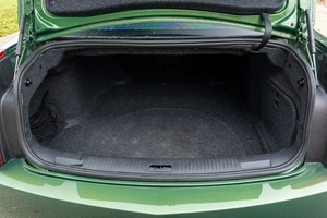 รถซีดานมือสองสภาพดี เครื่องยนต์ V8 ซูเปอร์ชาร์จ - Product Image 5