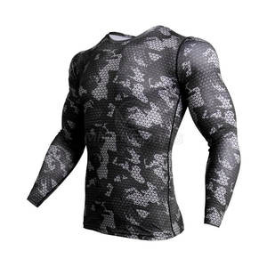 Peso ligero Slim Fit Hombres Camisas de compresión Entrenamiento Color personalizado Camisas de compresión de alta calidad - Product Image 1