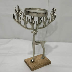 Bougeoir en métal argenté de luxe en forme de renne avec base en bois pour la décoration de Noël au meilleur prix - Product Image 6