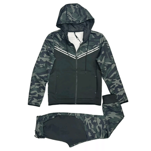 Survêtement d'hiver écologique style camouflage pour hommes de grande taille Design urbain Nouveau camouflage/Noir Ensemble de sweat à capuche et joggers de 2 pièces - Product Image 1