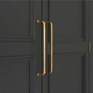 Poignée en laiton faite à la main avec finition martelée idéale pour les tiroirs de cuisine et les meubles de chambre à coucher de style rustique ou de ferme - Product Image 5