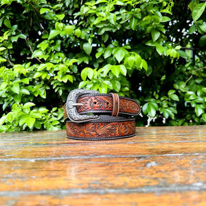 Cinturón Occidental de Cuero Genuino de Primera Calidad R M INTERNATION de 40 mm de Ancho, Tallado a Mano, Hebilla de Aleación Duradera, Patrón Clásico de Paisley - Product Image 1