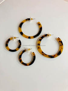 Últimos pendientes de moda en forma de C, Diamante de resina transparente y Perla de acero inoxidable para fiestas y pendientes de aro - Product Image 5