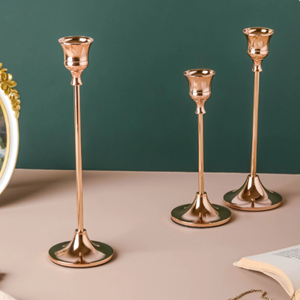 Ensemble de deux bougeoirs en or poli de style créatif pour la décoration intérieure et extérieure - Product Image 4