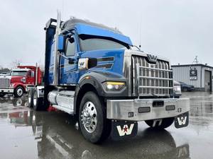 Camión Semirremolque Western Star 49X Sleeper 2019 2020 en MUY BUEN ESTADO - Dormitorio de 48 Pulgadas con Techo Medio, Motor Detroit de 460 HP, Transmisión Manual de 18 Velocidades - Product Image 2