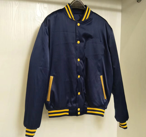 Veste de baseball Letterman personnalisée en gros de bonne qualité Manteau d'hiver en laine Corps en cuir à manches Bomber Varsity Jacket pour hommes - Product Image 6