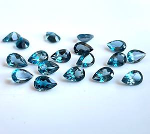 Topaze bleue de Londres naturelle coupe poire 3x5mm à facettes-Topaze bleue de Londres en vrac - Product Image 4