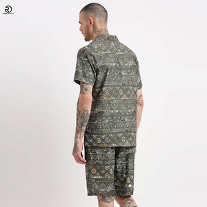 StreetWear à manches courtes Jogging costume hommes deux pièces ensembles courts imprimé par sublimation Logo personnalisé été survêtements décontractés - Product Image 4