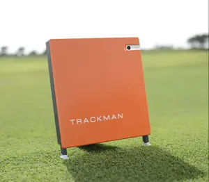 새로운 주문 TrackMan 4 출시 모니터 골프 시뮬레이터 듀얼 레이더 골프 모니터 배송 준비