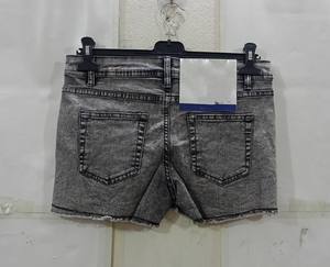 Nuevos shorts de mezclilla lavados para mujer, sexys, transpirables, ecológicos, de corte regular, cintura media, tela de Bangladesh, shorts calientes de tiro bajo. - Product Image 4