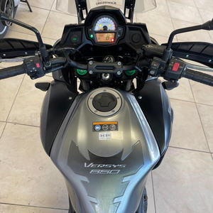 Motocicletas de Turismo Kawasaki Versys 650 Tourer Plus Premium - Product Image 3