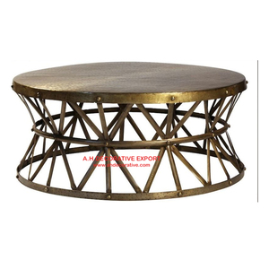 Nouvelle Table d'appoint en forme de boîte en métal couleur or Design martelé vente chaude Table à café et à thé décorative pour sol à vendre - Product Image 5