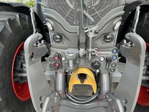 El mejor suministro de Tractor compacto FENDT 4x4 disponible, potencia clave, estilo de construcción, rendimiento del motor, bomba, ventas aéreas - Product Image 5