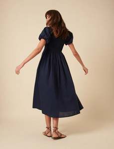 Fabricants de vêtements personnalisé en mousseline de soie femmes été col carré brodé dentelle garniture plissée lâche décontracté longue robe meilleur - Product Image 4