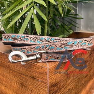 Laisse de chien en cuir torsadé à la main laisse de dressage en cuir de vachette pour chiens laisse de marche de luxe avec poignée rembourrée - Product Image 1