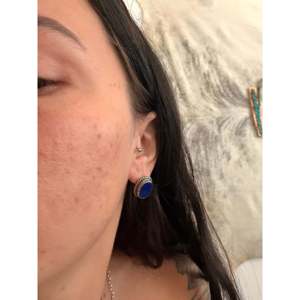 Boucles d'oreilles clous Navajo en or 14 carats serties de lapis-lazuli et d'argent sterling avec diamant, plaqué or rose, tendance - Product Image 2