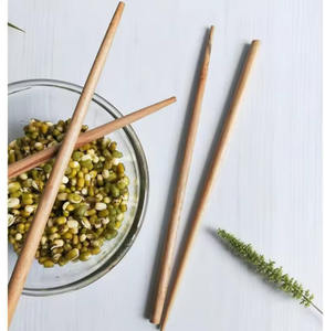 Palillos de madera ligeros reutilizables para sushi, cocina asiática y buena comida - Product Image 5