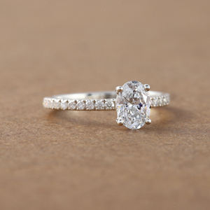 Bague de fiançailles en diamant pavé de taille ovale, bague de fiançailles luxueuse en platine 950, bague cadeau pour femme certifiée IGI - Product Image 2