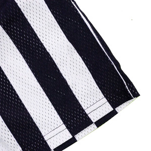 Pantalones cortos de malla de sublimación personalizados de poliéster 100% de alta calidad, tejido con cordón medio unisex personalizado con logotipo en la parte delantera - Product Image 6