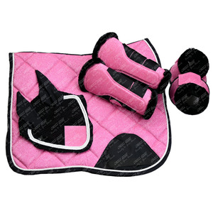 Ensemble de tapis de selle pour cheval amure équestre Bonnet d'oreille de cheval scintillant Bottes de cheval de protection et bottes de jambe d'équitation tapis de selle en mousse satinée - Product Image 1