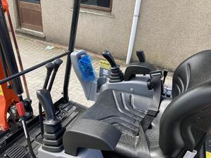 Mini-excavatrice Kubota KX016-4, 1,6 tonne, excavatrice compacte, mini-excavatrice pour travaux de construction, aménagement paysager, travaux agricoles - Product Image 5