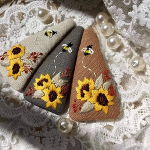 Pinces à cheveux brodées pour filles femmes, pinces à cheveux vintage, accessoires de cheveux, cadeau élégant de broderie florale OEM fabriqué au Vietnam - Product Image 1