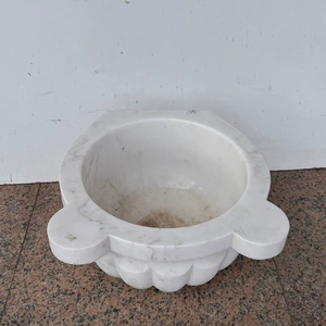 Lavabo de Esquina de Mármol Estilo Rústico Tradicional Hammam Kurna con Acabado Liso y Grifo de Palanca para Uso en Hoteles y Villas - Product Image 1