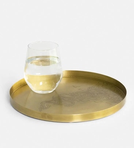 Plateau décoratif rond en métal doré de luxe avec calligraphie arabe gravée, élégant plateau de service pour la décoration de table à la maison - Product Image 3