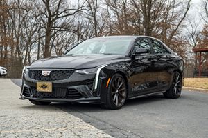 LISTO PARA ENVIAR - USADO, VOLANTE A LA IZQUIERDA |   CONDUCCIÓN DERECHA |   CADILLAC CT4-V BLACKWING 2025, 725 Millas, Motor V6 Twin-Turbo - Product Image 2