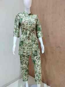 Diseñador de lujo Ropa Étnica buena calidad nuevo 2023 diseñador rayón Top y pantalón conjunto con proveedor de trabajo impreso India - Product Image 6