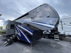 Used 2023 Vanleigh Ambition 399TH Travel <b>Trailer</b> for sale - Product Image 6