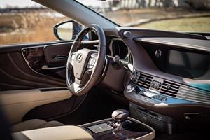 Lexus LS 500 AWD ปี 2020 สภาพดี ใช้งานน้อย 600 ไมล์ เครื่องยนต์ V6 ทวินเทอร์โบ 416 แรงม้า ระบบขับเคลื่อนสี่ล้อ - Product Image 4