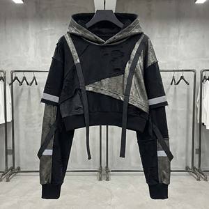 Sudadera con Capucha para Mujer, Estilo Urbano Vanguardista, Tejido French Terry Grueso, Diseño Desgastado, con Logotipo Frontal Bordado en 3D - Product Image 4