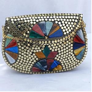 Premium Elegant Women's 3D Alloy Resin & Metal <b>Clutch</b> 3D Crystal <b>Embellishments</b> with Chain Strap for Evening & Occasions - Product Image 1
