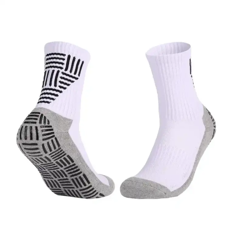 Best Wholesale men fleece Custom Knit Embroidered Basketball Crew Socks Sports Athletic Cycling Terry Hip-hop Socks With Logo