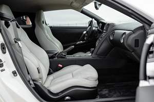 Nissan GT-R Premium 2010 Usado, ~17000 Millas, Motor V6 Biturbo de Construcción Artesanal, Tracción en las Cuatro Ruedas, Varias Modificaciones - Product Image 4