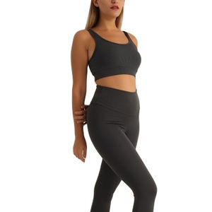 Ensemble soutien-gorge et leggings de sport pour femmes motif solide vêtements de yoga mi-taille - Product Image 1